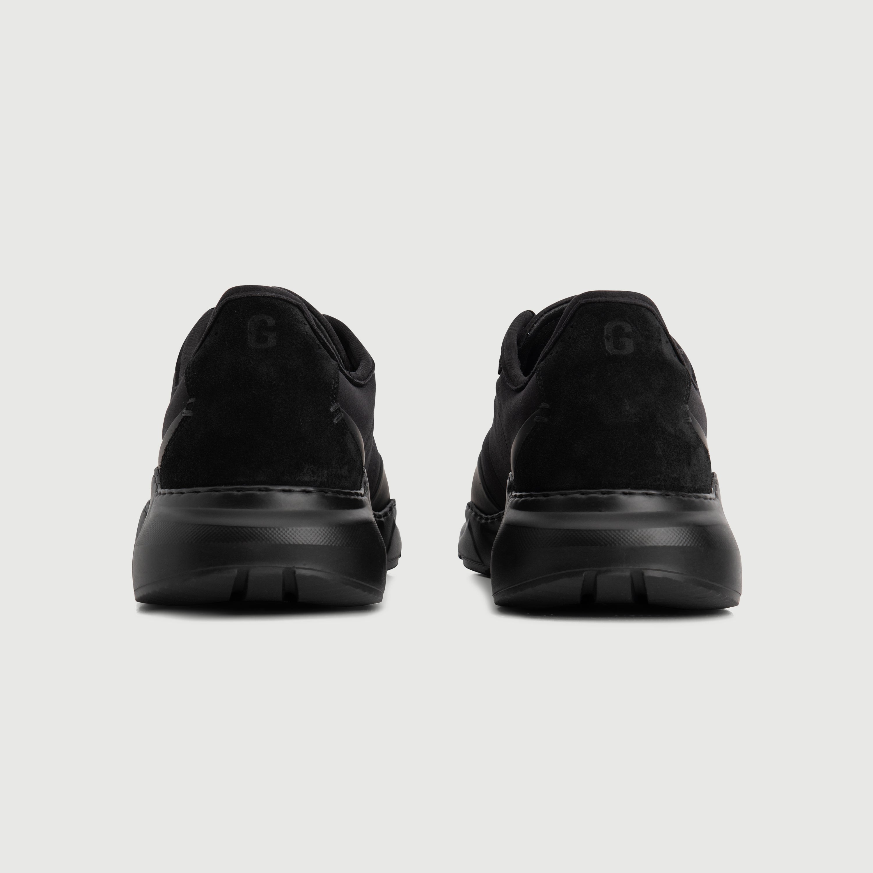 The Manhattan City Runner - Matte Black