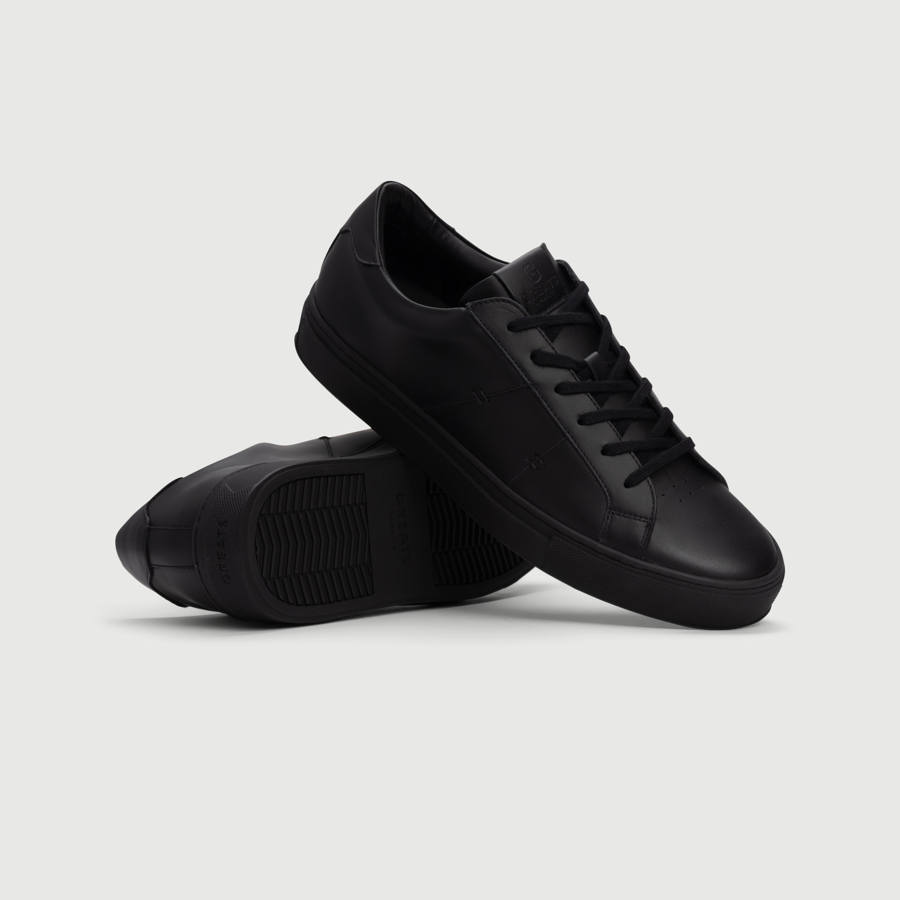 13 / Triple Black 13 / Triple Black