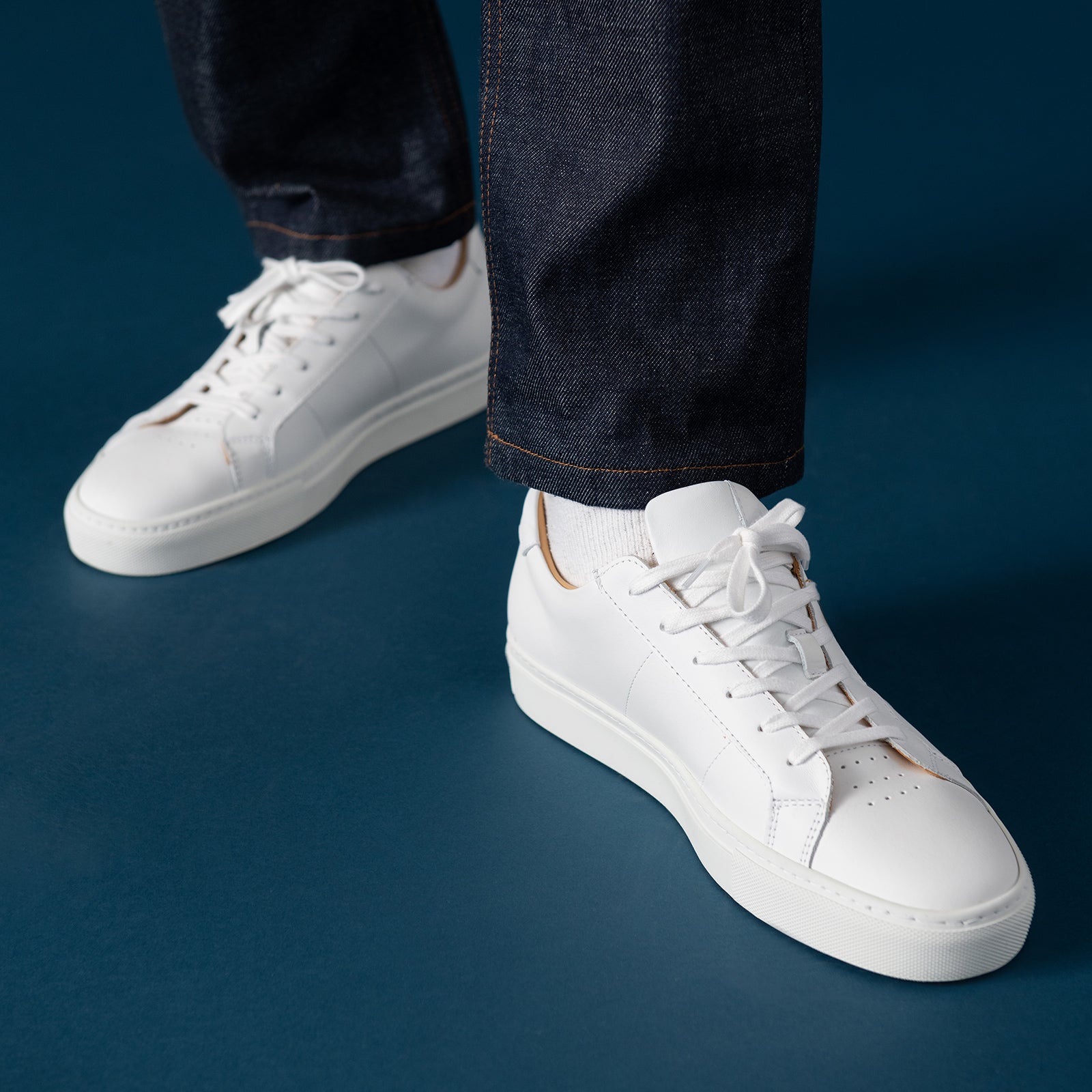 Buy White Sneakers for Men by NIKE Online | Ajio.com